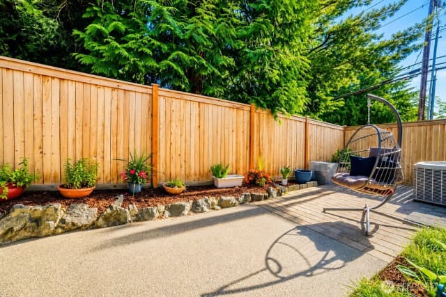 Property photo for 15633 44th Avenue W #b-1, Lynnwood photo 2