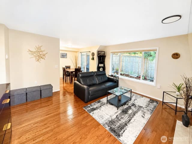 Property photo for 15633 44th Avenue W #b-1, Lynnwood photo 3