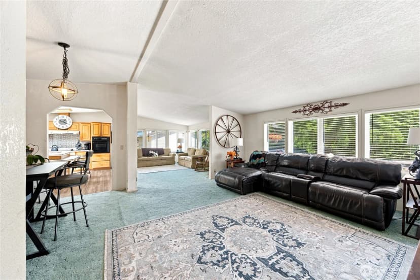 Property photo for 13045 Se 208th, Kent photo 17