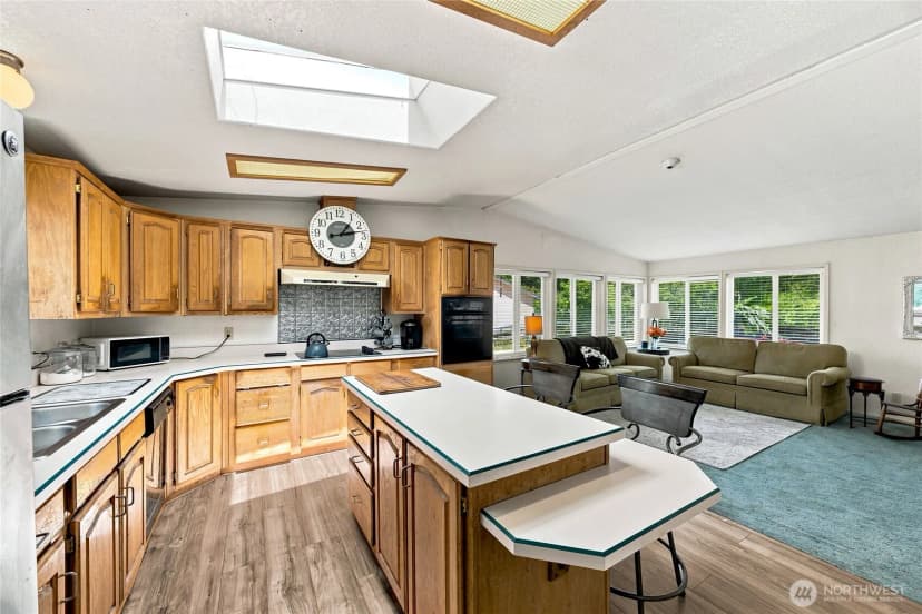 Property photo for 13045 Se 208th, Kent photo 11