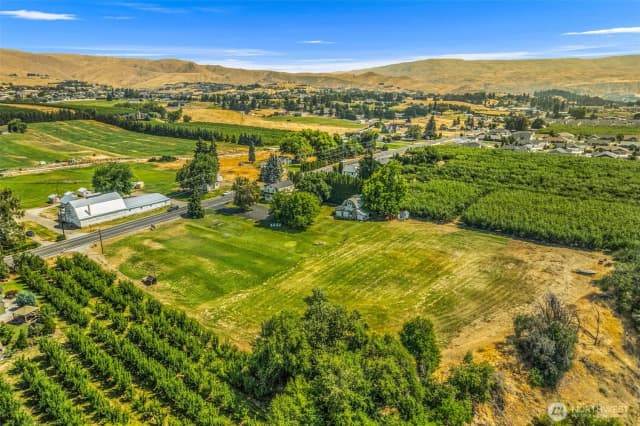 Property photo for 1105 Easy Street, Wenatchee
