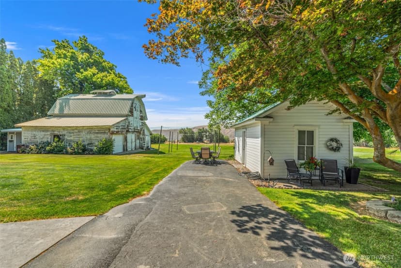 Property photo for 1105 Easy Street, Wenatchee photo 36