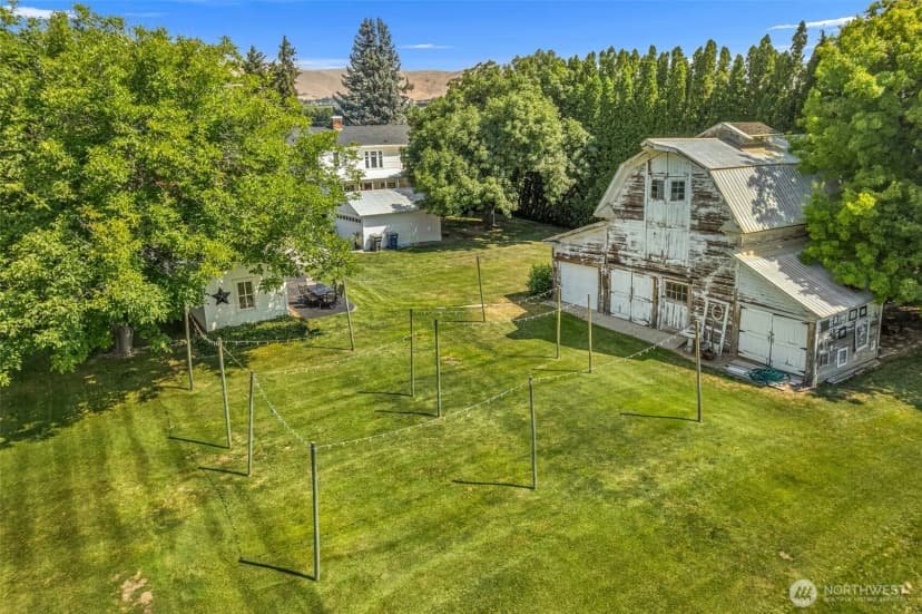 Property photo for 1105 Easy Street, Wenatchee photo 37