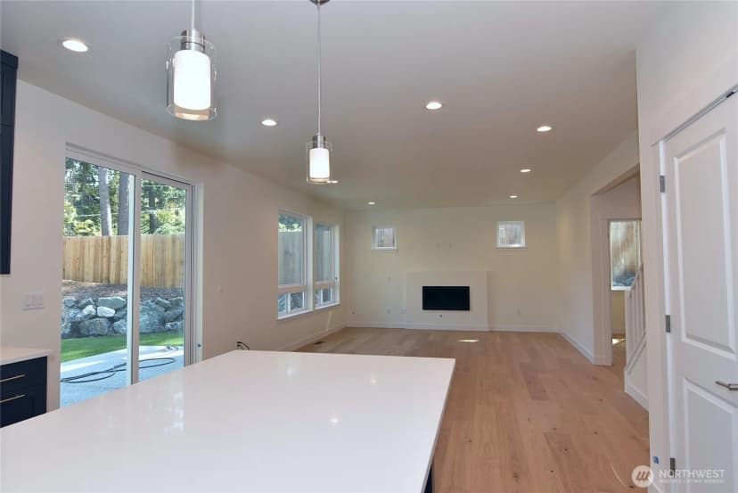 Property photo for 1126 Whidbey Street, Bellingham photo 4