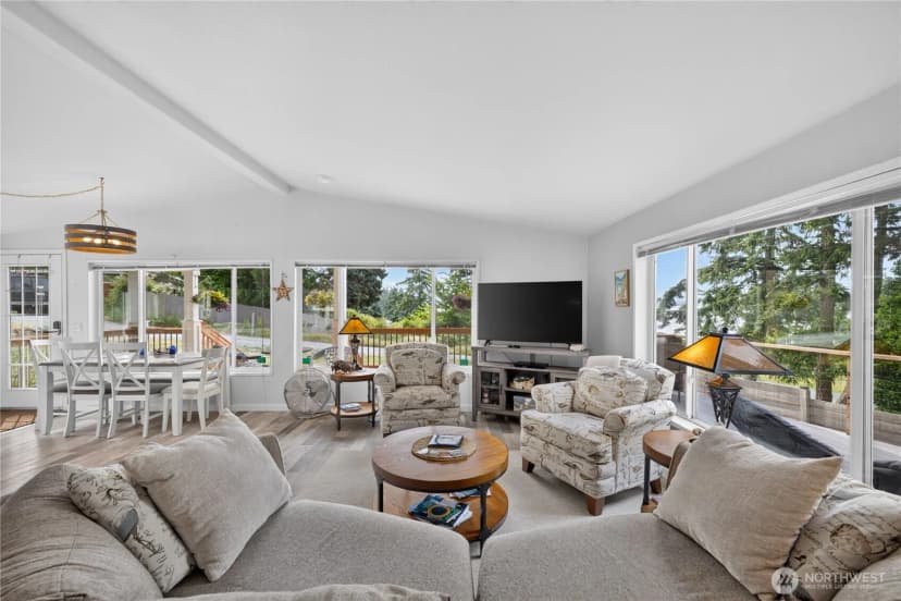 Property photo for 7404 Guemes Place, Anacortes photo 23