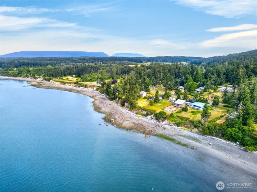 Property photo for 7404 Guemes Place, Anacortes photo 3