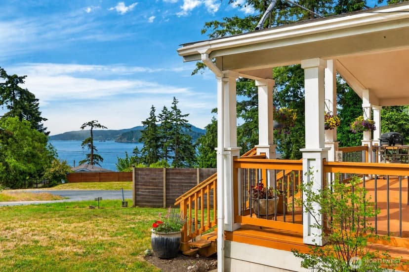 Property photo for 7404 Guemes Place, Anacortes photo 5