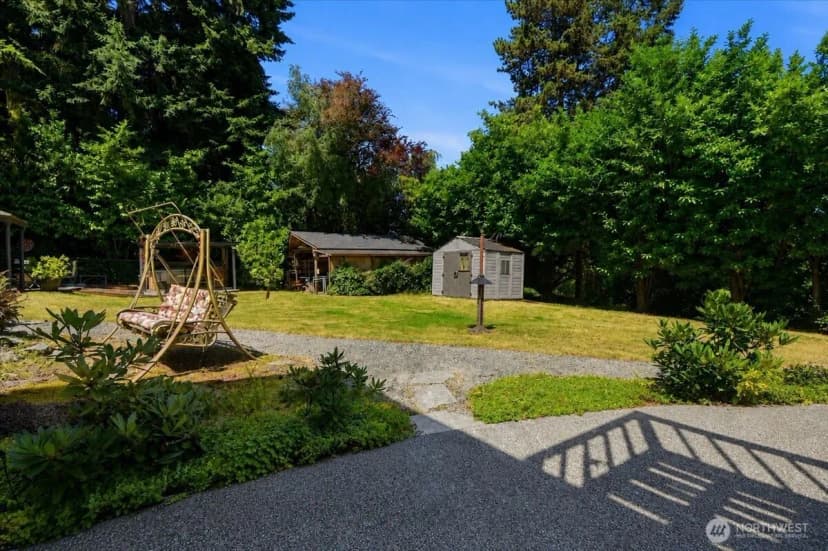 Property photo for 15621 84th Avenue Ne, Kenmore photo 25