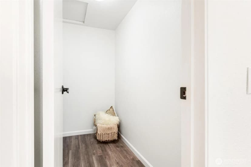 Property photo for 732 126th Avenue Ne #109, Bellevue photo 21