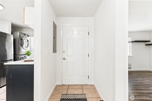 Property photo for 732 126th Avenue Ne #109, Bellevue photo 3