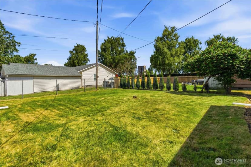 Property photo for 810 30th, Longview photo 27