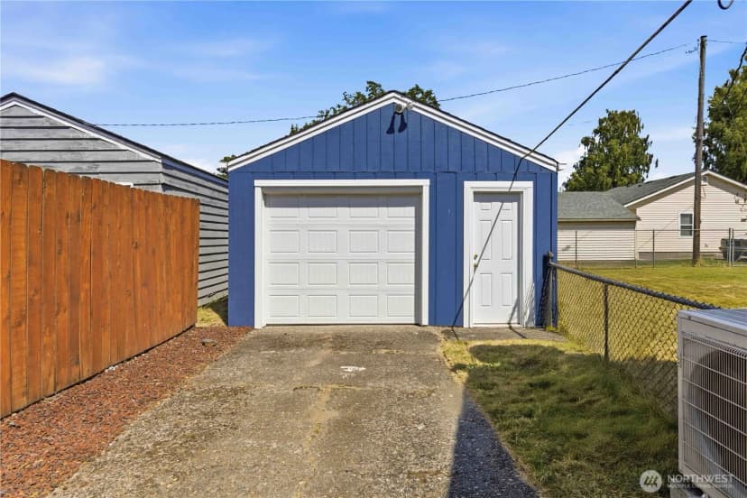 Property photo for 810 30th, Longview photo 28