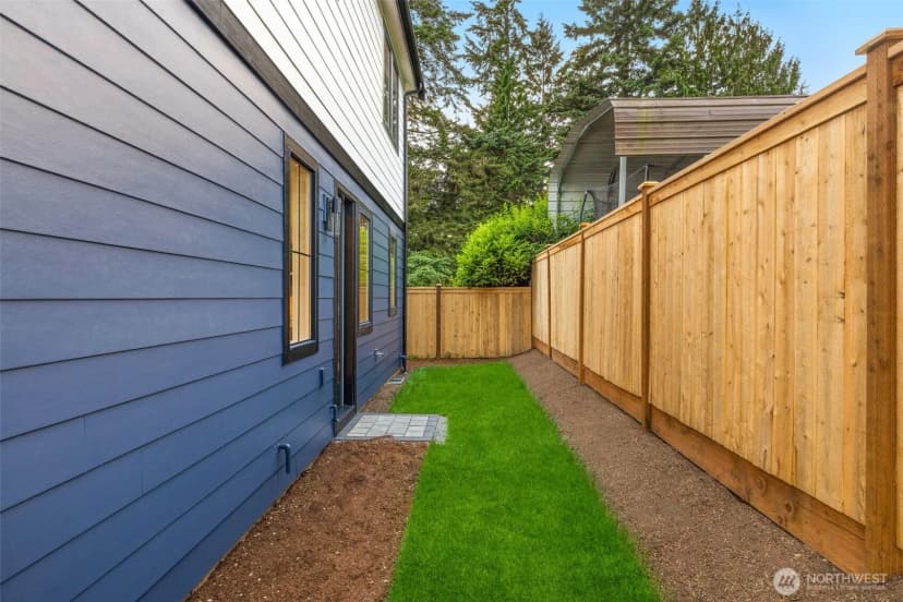 Property photo for 13811 84th Lane Ne, Kirkland photo 18