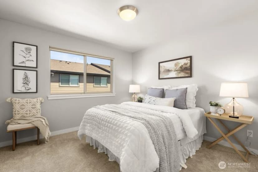 Property photo for 10541 11th Street E, Edgewood photo 27