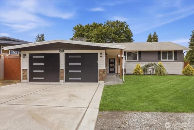 Property photo for 1724 N Narrows Drive, Tacoma