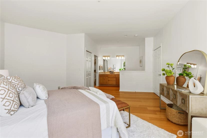Property photo for 10045 Ne 1st Street #327, Bellevue photo 17