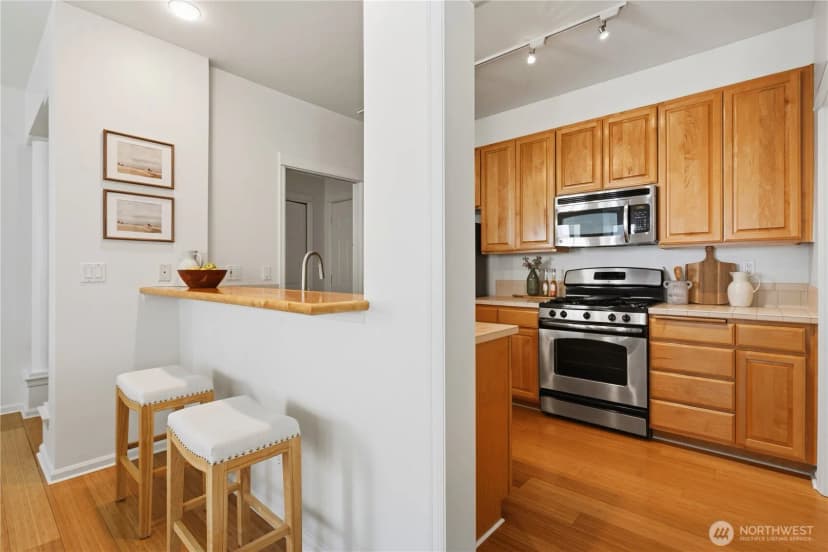 Property photo for 10045 Ne 1st Street #327, Bellevue photo 13