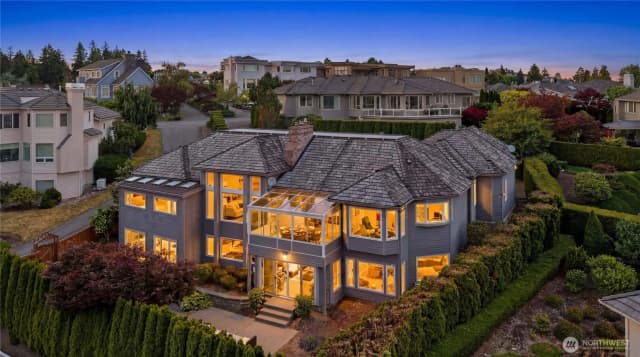 Property photo for 15423 Se 58th Street, Bellevue