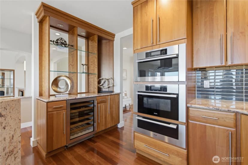 Property photo for 15423 Se 58th Street, Bellevue photo 9