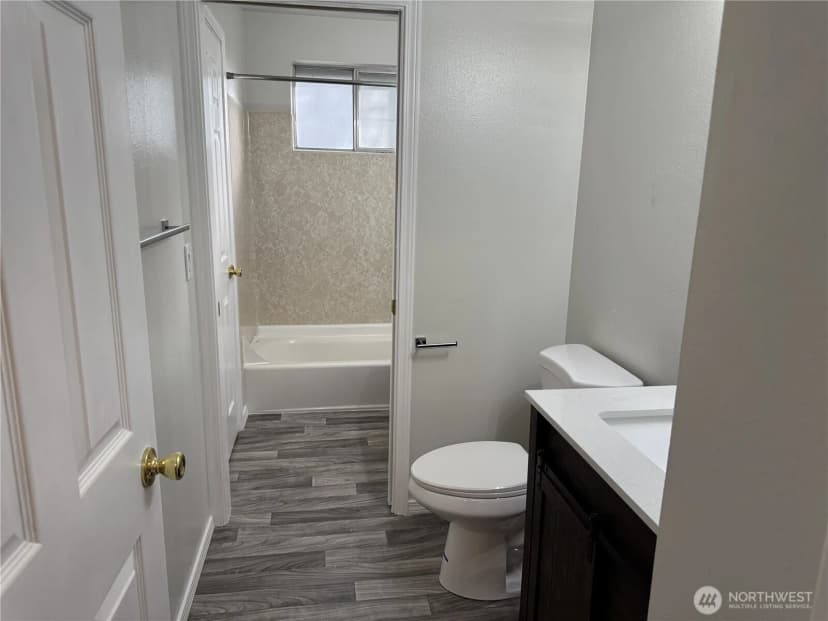Property photo for 16518 Ne 85th Street, Redmond photo 18