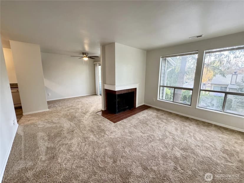 Property photo for 16518 Ne 85th Street, Redmond photo 2