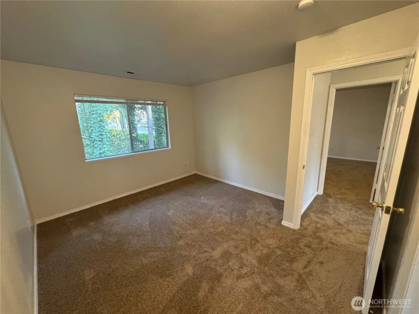 Property photo for 16518 Ne 85th Street, Redmond photo 15