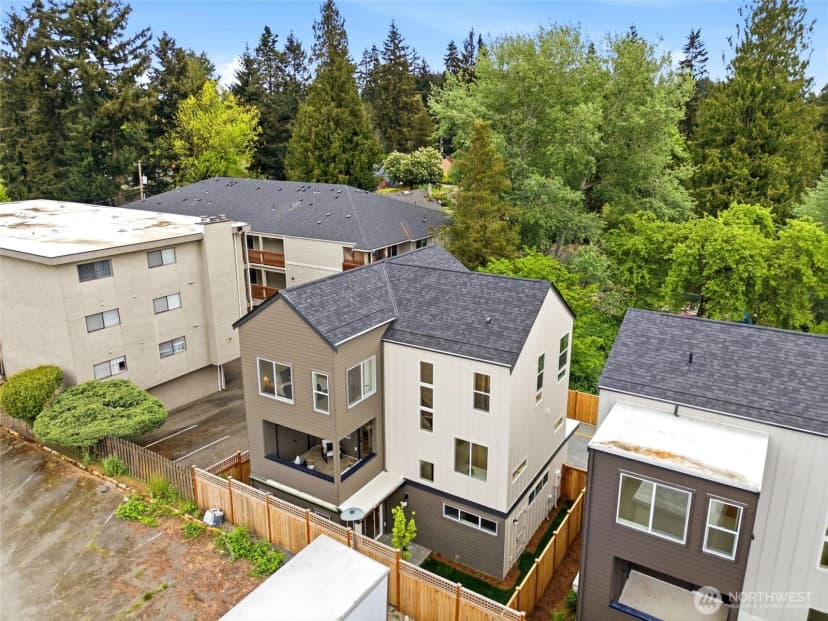 Property photo for 1508 Ne 147th Street, Shoreline photo 37