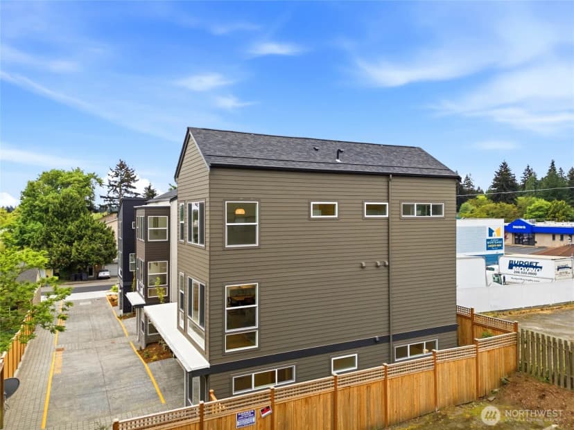 Property photo for 1508 Ne 147th Street, Shoreline photo 40