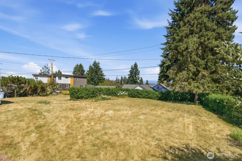 Property photo for 5627 Colby Avenue, Everett photo 36