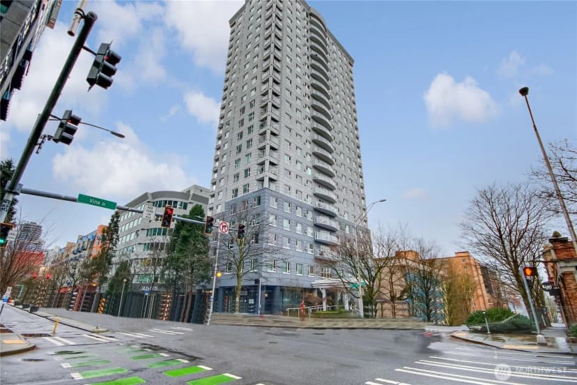 Property photo for 121 Vine Street #505, Seattle photo 2
