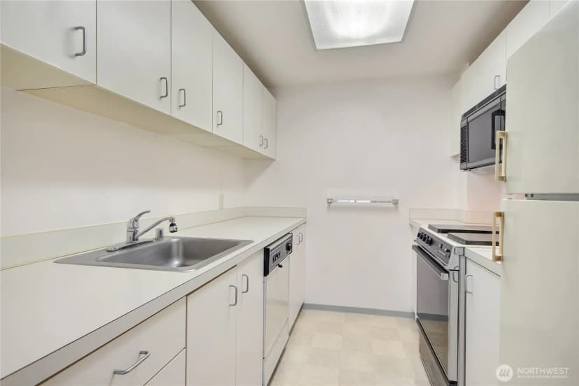 Property photo for 121 Vine Street #505, Seattle photo 7