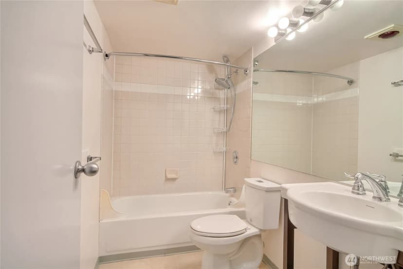 Property photo for 121 Vine Street #505, Seattle photo 16