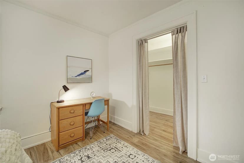 Property photo for 4725 15th Avenue Ne #16, Seattle photo 8