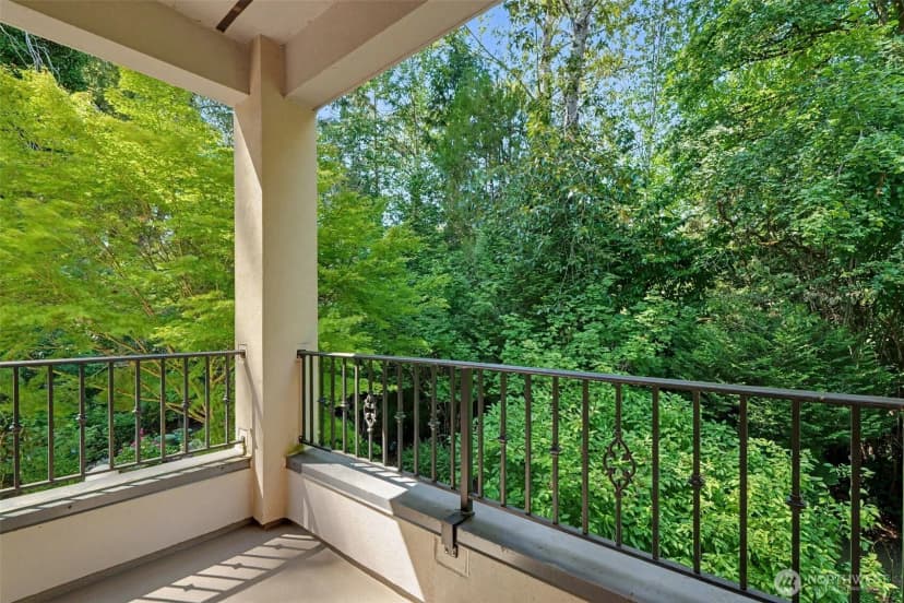 Property photo for 10398 Ne 17 Street #204, Bellevue photo 14