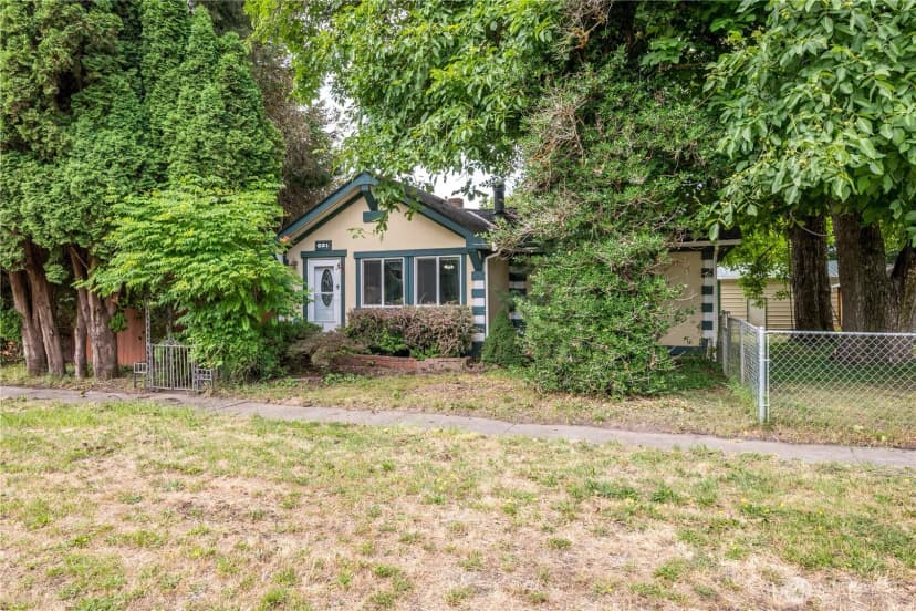 Property photo for 621 S Second Street, Toledo photo 6