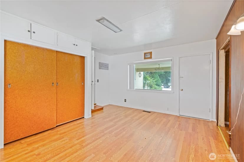 Property photo for 621 S Second Street, Toledo photo 35