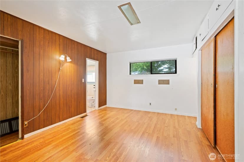 Property photo for 621 S Second Street, Toledo photo 34