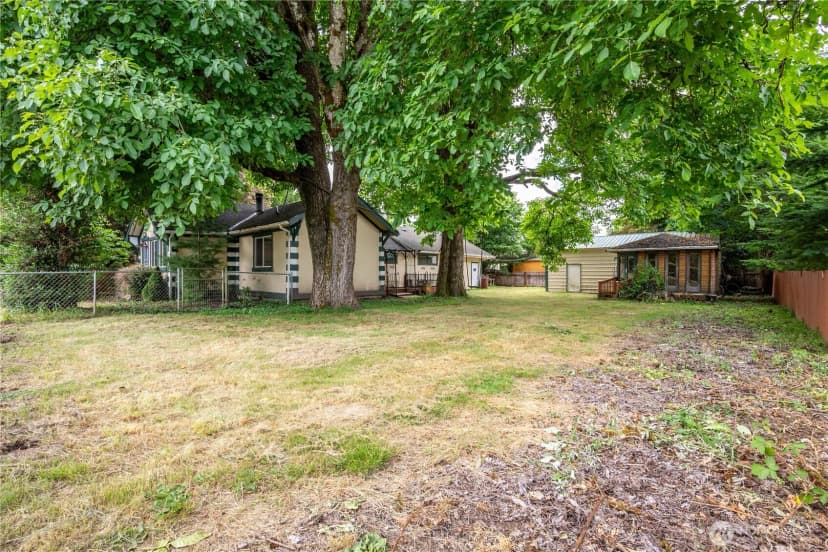 Property photo for 621 S Second Street, Toledo photo 12