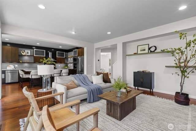 Property photo for 16198 Se 51st Place, Bellevue photo 4