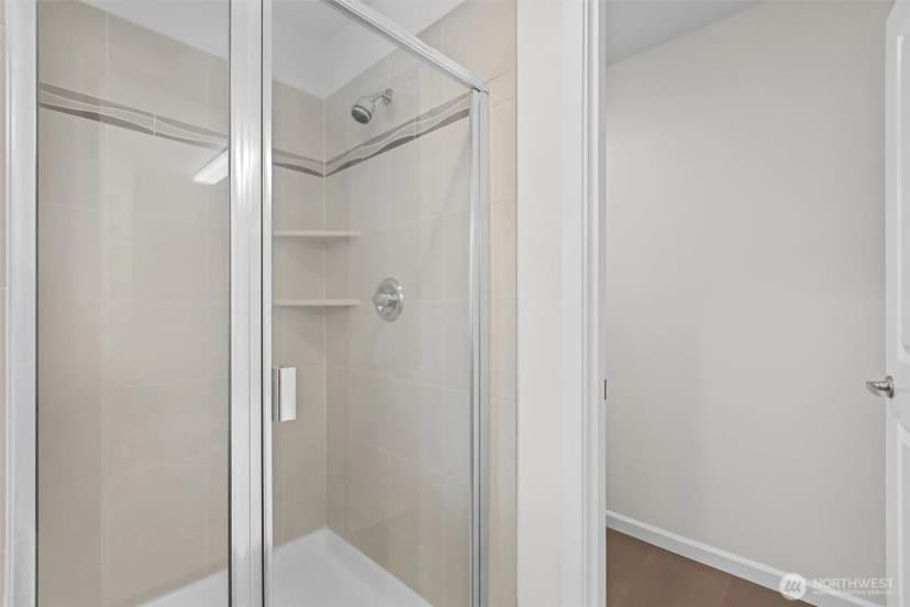 Property photo for 16198 Se 51st Place, Bellevue photo 19