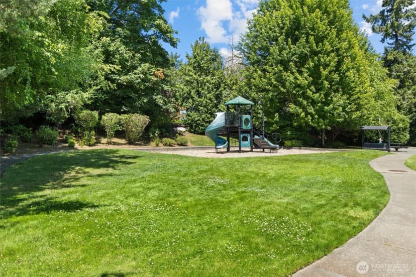 Property photo for 16198 Se 51st Place, Bellevue photo 36