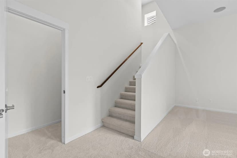 Property photo for 16198 Se 51st Place, Bellevue photo 22