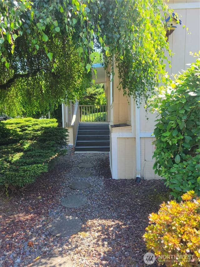 Property photo for 1427 100th Street Sw #82, Everett photo 3