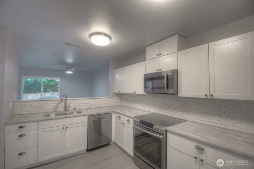 Property photo for 4043 Wonderwood Lane Se, Lacey photo 7