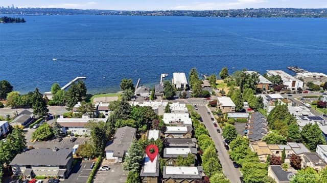Property photo for 10135 Ne 62nd St #c, Kirkland photo 3