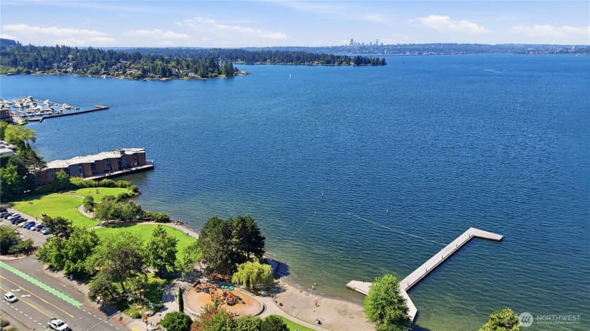 Property photo for 10135 Ne 62nd St #c, Kirkland photo 4