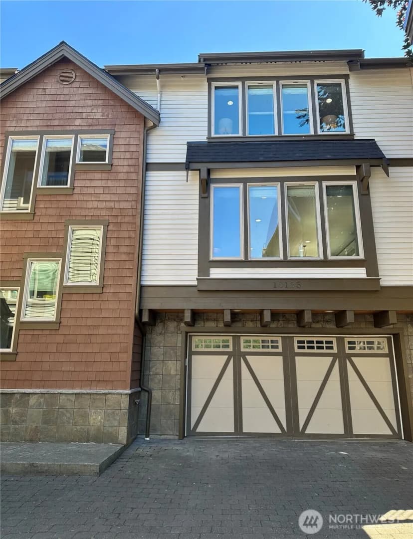 Property photo for 10135 Ne 62nd St #c, Kirkland photo 5