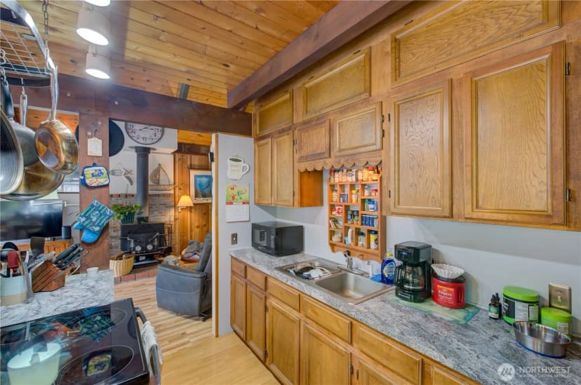 Property photo for 29612 M Place, Ocean Park photo 18