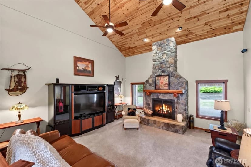 Property photo for 304 Antonie Avenue N, Eatonville photo 11