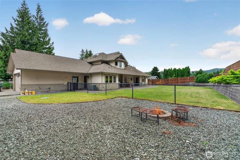 Property photo for 304 Antonie Avenue N, Eatonville photo 39